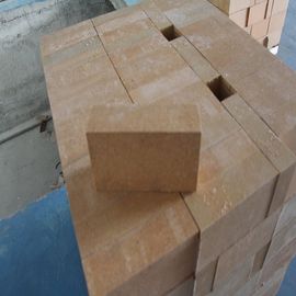 Magnesia Zirconia Kiln Refractory Bricks 76٪ MgO العازل للحريق طوب أصفر فاتح