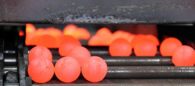 سعر المصنع 30mm 50mm 100mm طحن كرات التعدين كرة الصلب المسامرة لتحرير الكرات 2