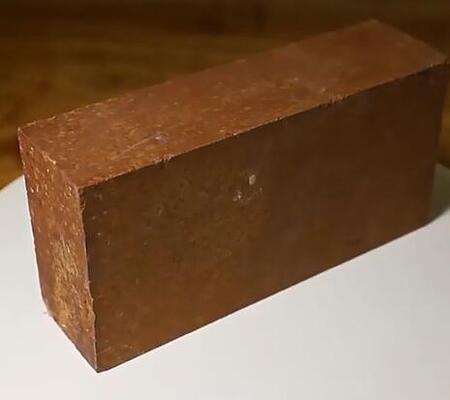 طوب المغنيسيوم المقاوم للحرارة العالية مقاومة ممتازة للخبث طوب المغنيسيا الملبد لتبطين أفران الصلب