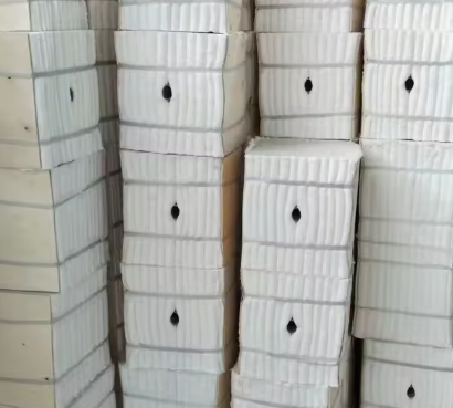 كتلة ألياف السيراميك المقاومة للحرارة قابلة للطي 1260 درجة مئوية 1430 درجة مئوية، وحدة سيراميك من سيليكات الألومينا لفرن درجة الحرارة العالية
